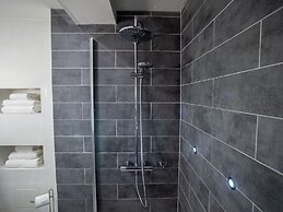 2BR Harbor View Near Babbacoombe Selfcheck-in