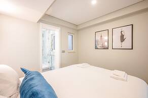 Bairro Alto Prime Studio I by Homing