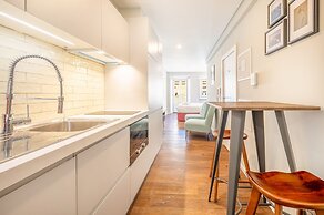 Bairro Alto Prime Studio II by Homing