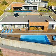 Casa Mozart II 15B in Estreito da Calheta