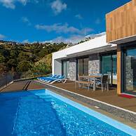 Casa Mozart II 15B in Estreito da Calheta