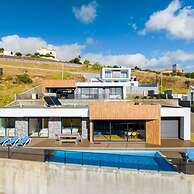 Casa Mozart II 15B in Estreito da Calheta