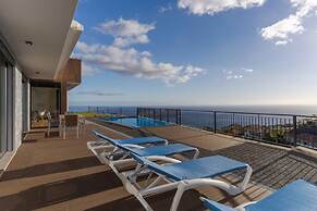 Casa Mozart II 15B in Estreito da Calheta