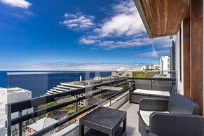 Monumental Apartment 712 Balcony Sea View