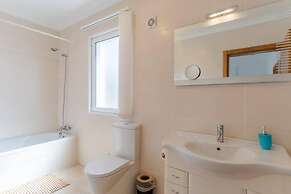 Villa Eldomar 61 in Estreito da Calheta