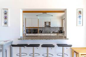 Villa Eldomar 61 in Estreito da Calheta