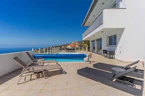 Villa Eldomar 61 in Estreito da Calheta