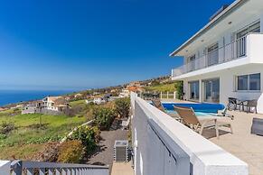 Villa Eldomar 61 in Estreito da Calheta