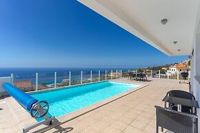 Villa Eldomar 61 in Estreito da Calheta