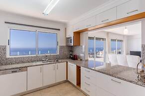 Villa Eldomar 61 in Estreito da Calheta