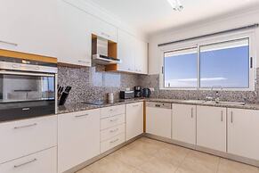 Villa Eldomar 61 in Estreito da Calheta