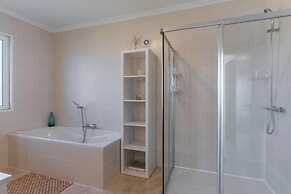 Villa Eldomar 61 in Estreito da Calheta