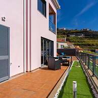 Canhas Views Pool and Barbecue