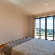 Canhas Views Pool and Barbecue