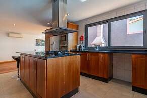 Canhas Views Pool and Barbecue