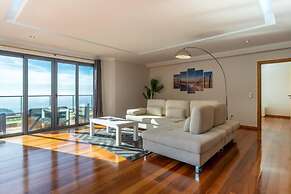 Canhas Views Pool and Barbecue