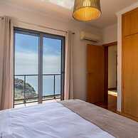 Canhas Views Pool and Barbecue