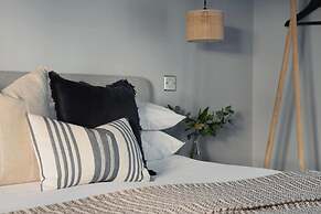 St Catherine s Hospital - Deluxe Apartment