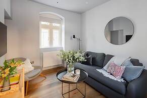 St Catherine s Hospital - Deluxe Apartment