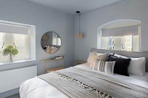 St Catherine s Hospital - Standard King Apartment