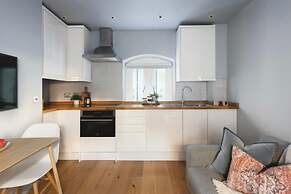 St Catherine s Hospital - Standard King Apartment