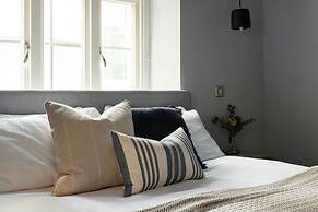 St Catherine s Hospital - Standard King Apartment