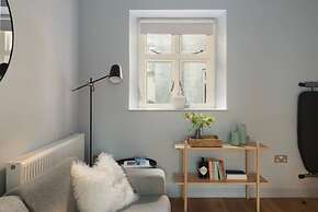 St Catherine s Hospital - Standard King Apartment