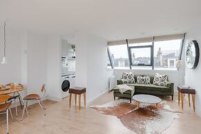 Light-filled Primrose Hill Rooftop Retreat