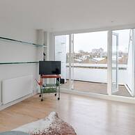 Light-filled Primrose Hill Rooftop Retreat