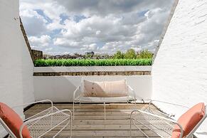 Light-filled Primrose Hill Rooftop Retreat