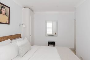 Light-filled Primrose Hill Rooftop Retreat