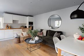 St Catherine s Hospital - Deluxe Apartment