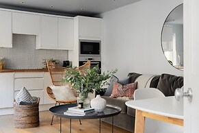 St Catherine s Hospital - Deluxe Apartment