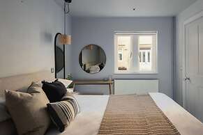 St Catherine s Hospital - Deluxe Apartment