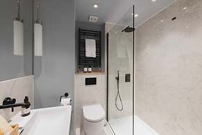 St Catherine s Hospital - Deluxe Apartment