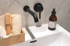 St Catherine s Hospital - Deluxe Apartment