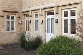 St Catherine s Hospital - Superior Apartment