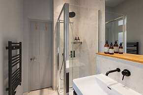 St Catherine s Hospital - Superior Apartment