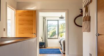 Stunning 5 Bedroom Home With Garden Views
