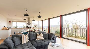 Stunning 5 Bedroom Home With Garden Views
