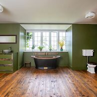 Large Country House in Ashdown Forest