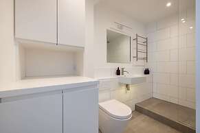 Light-filled Studio With AC - Earl s Court