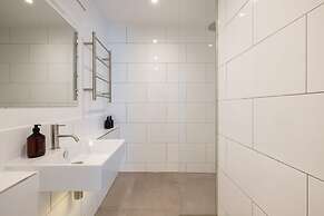 Light-filled Studio With AC - Earl s Court