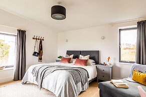 Stunning Home With Garden Panoramic Views