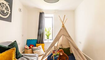 Stunning Home With Garden Panoramic Views