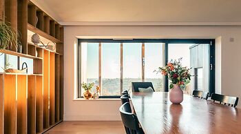 Stunning Home With Garden Panoramic Views