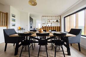 Stunning Home With Garden Panoramic Views