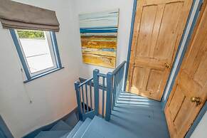 Luxury Home With Large Garden - The School House