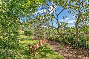 Luxury Home With Large Garden - The School House