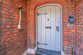 Luxury Home With Large Garden - The School House